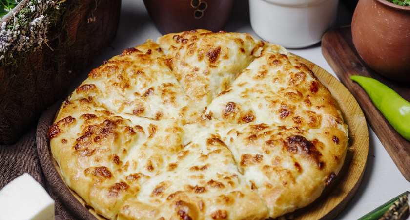 Ленивый хачапури на кефире: готовится за минуты, съедается мгновенно