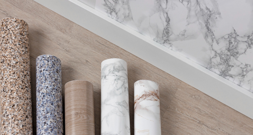 Виниловые обои отправятся в топку: клеим другой долговечный материал — актуальный тренд у дизайнеров