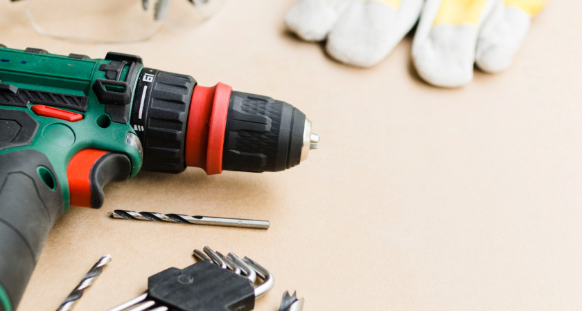 В поселке Свободный Сокол сосед обворовал женщину