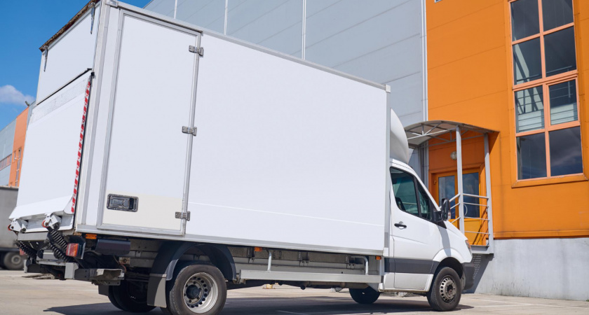  Липецкие власти отправили сотни тонн детского питания в семь регионов