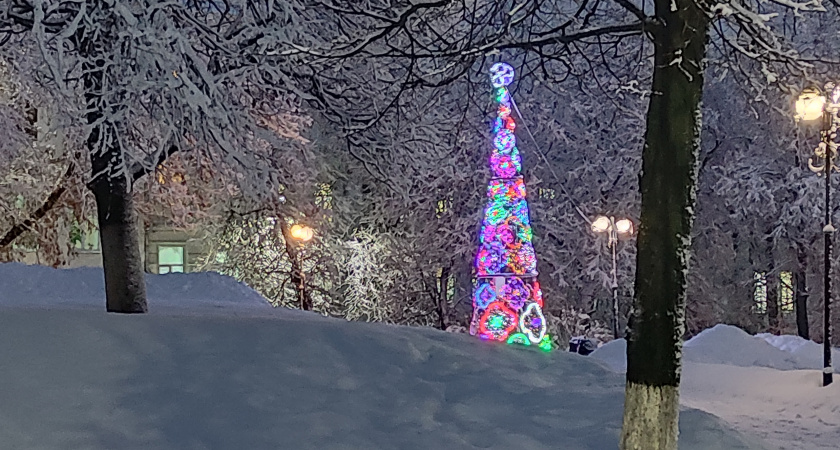 Ёлки приходилось прятать в мешках: вот почему Новый год в СССР праздновали тайно