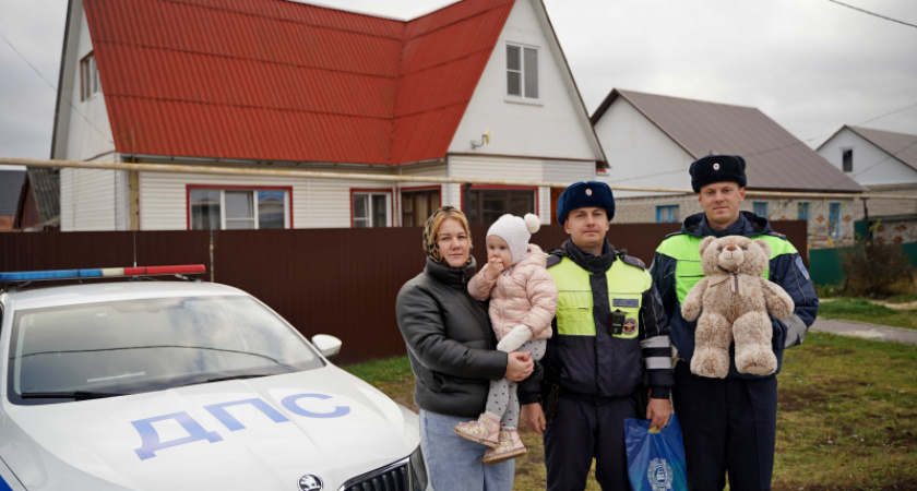 Липецкие полицейские спасли двухлетнюю девочку