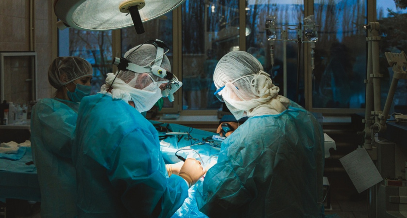 Липецкий нейрохирург спас женщину с опухолью мозга