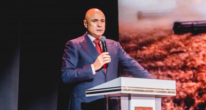 Губернатор наградил липецких аграриев за трудовые заслуги