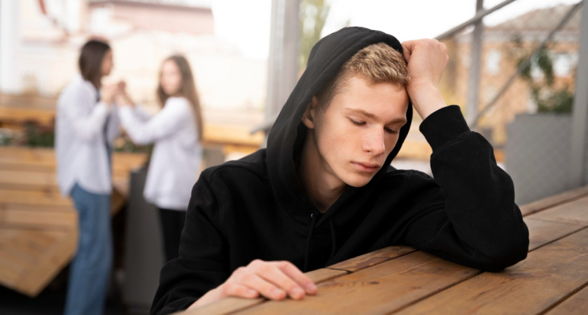 Липецкие школьники избили прохожего на улице Адмирала Макарова