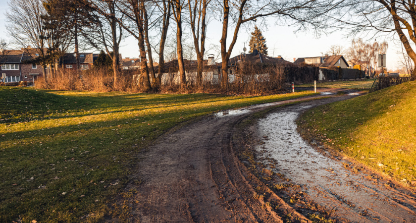 Липецкие жители добились ремонта разбитой дороги после проверки прокуратуры