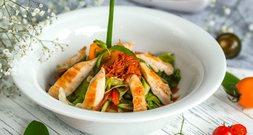 Обновляем новогоднее меню-2026: салат "Наслаждение" вместо Оливье и Шубы