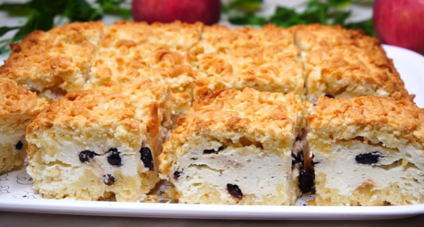 Тертый пирог с творогом: как приготовить быстрый десерт к чаю – съедят за считанные минуты