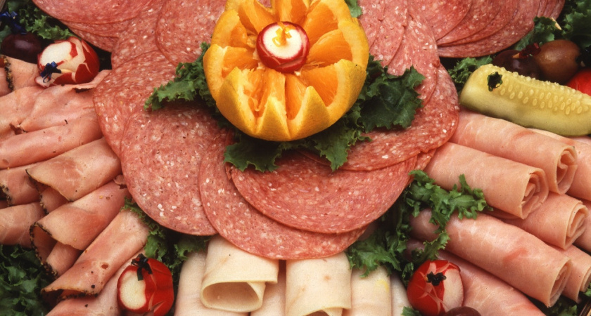 Не нужно полностью отказываться: доктор Мясников заступился за «вредный» продукт