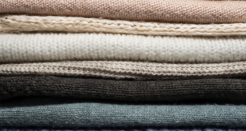 Что заменяет пуховики: самый модный трикотаж следующих зимних месяцев