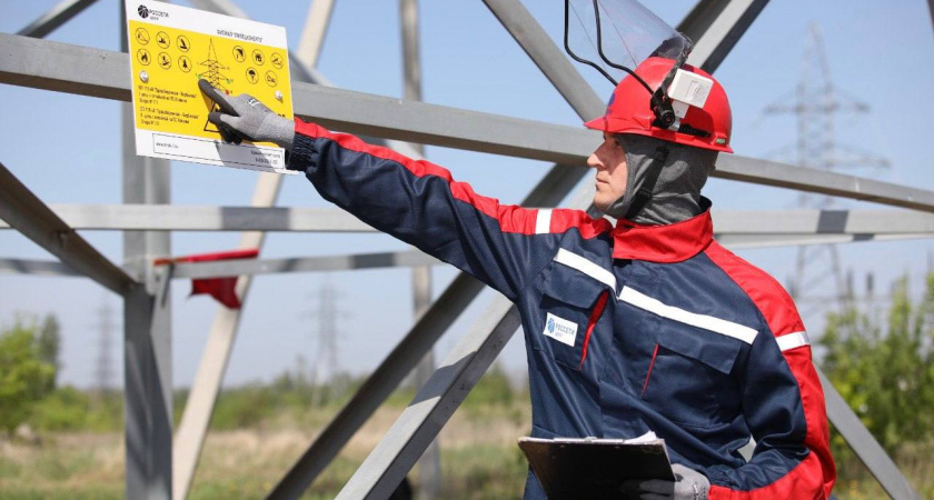 Липецкие энергетики предупредили о смертельной опасности вблизи ЛЭП
