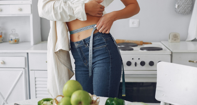 Соблюдаю 5 правил от француженок – помогают не растолстеть после сытного обеда и не сорваться на диете