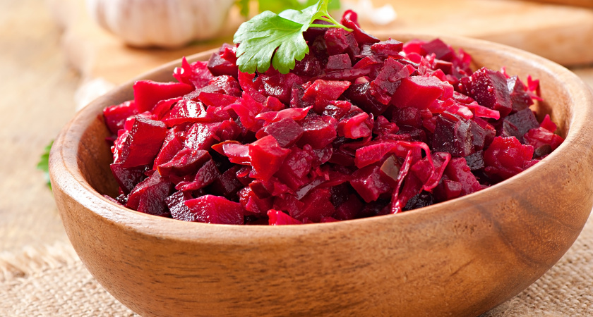 Я больше не варю свеклу часами: простой способ ускорить готовку в разы
