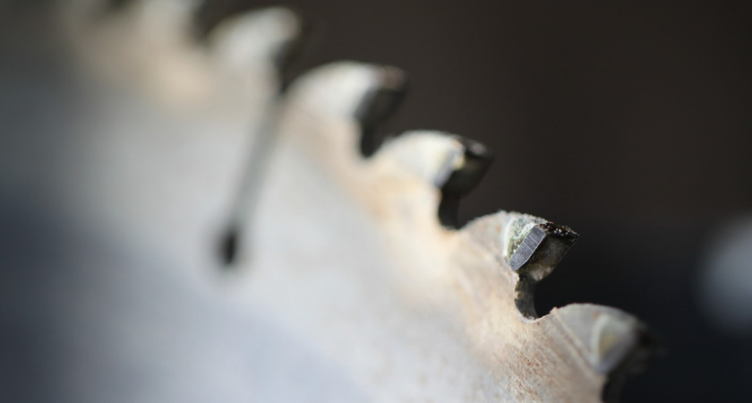 Легкий способ заточки цепи пилы до бритвенной остроты: справится даже новичок