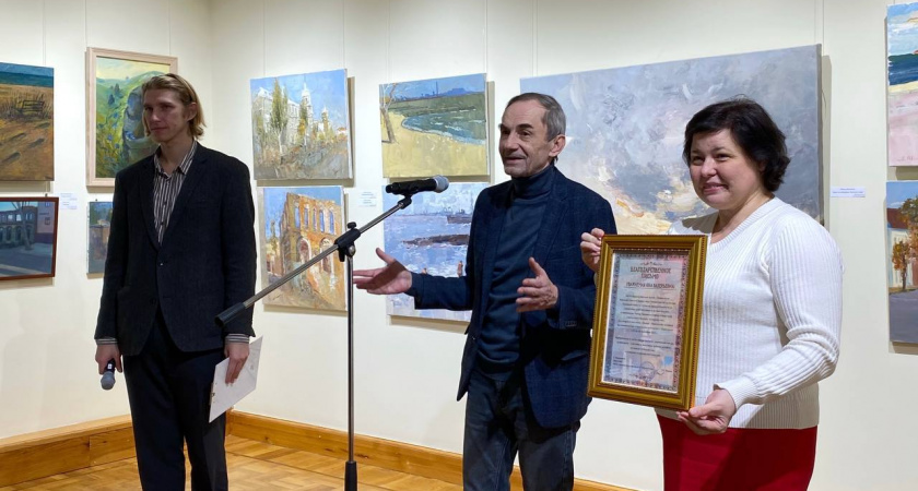 Более 80 картин показали на выставке «Содружество» в Художественном музее