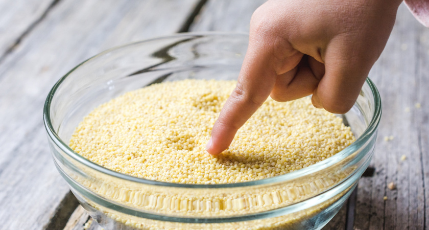 Названа самая полезная крупа — не гречка и не киноа: помогает сердцу и улучшает пищеварение