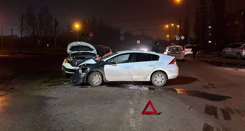 На Юношеской две автоледи не разъехались на иномарках