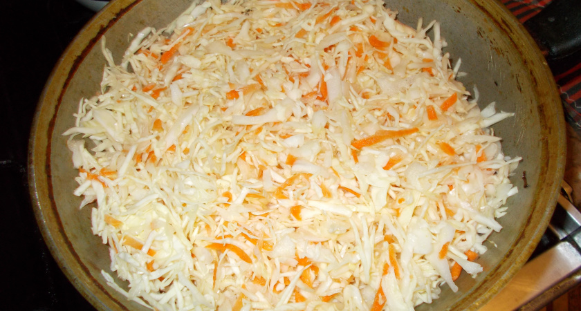 Учимся правильно готовить салат из капусты: получается вкусно, полезно и сочно – проверенный временем рецепт