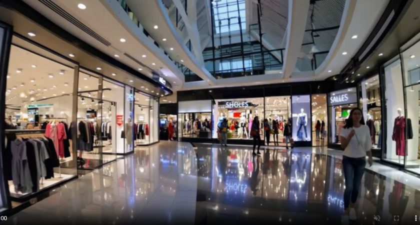 Липецкий торговый центр оказался под арестом из-за миллиардного долга