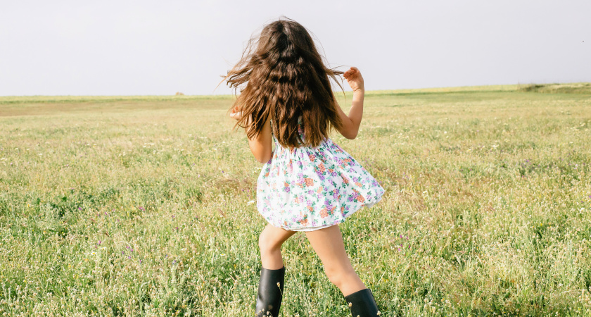 Ищете редкое имя для дочки с историей: это старославянское имя означает «желанное дитя»