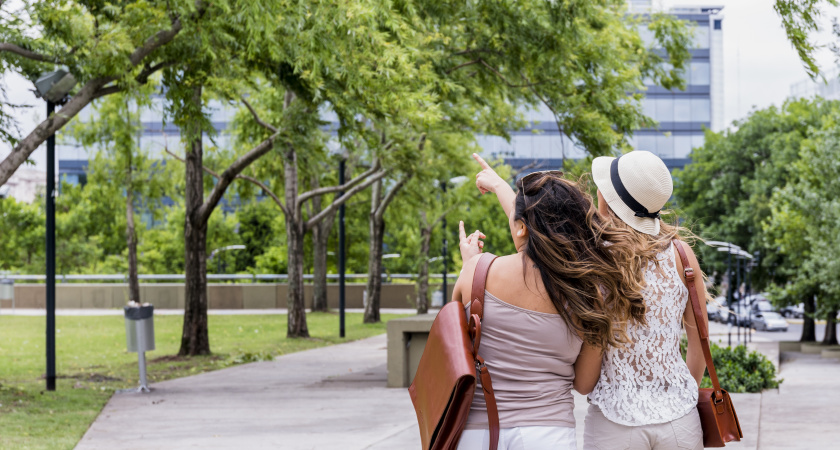 Морозы за окном навевают тоску: 9 направлений куда поехать переждать зиму за границей без лишних хлопот