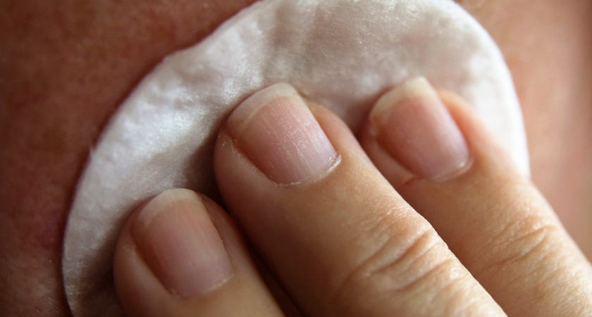 Аптечная альтернатива салонным процедурам: наносите, ждете 2 часа, а морщины разглаживаются сами