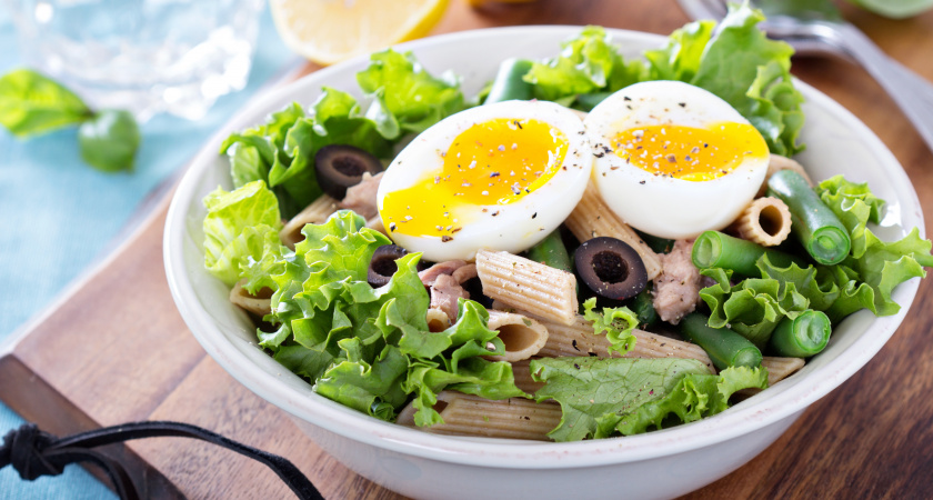 Как приготовить знаменитый салат «Гнездо глухаря» для новогоднего стола – пошаговый рецепт для умных хозяек