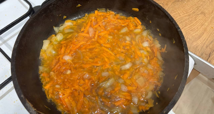 Что жарить первым — лук или морковь: запомните золотое правило – сделает зажарку в 10 раз вкуснее