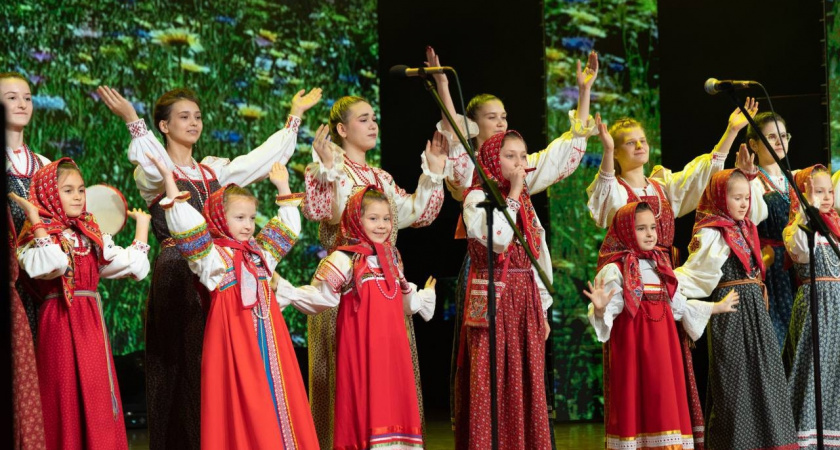 5000 артистов вышли на сцену липецкого центра культуры