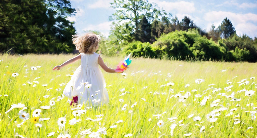 Какое имя — отличный выбор для дочки: скромное звучание и сильное значение