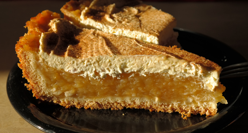 Вкуснейший медовый торт для новогоднего стола: как приготовить «Медуницу» и порадовать семью вкусным лакомством