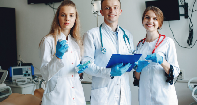 Мишустин выделил почти 70 миллионов на зарплату липецких врачей