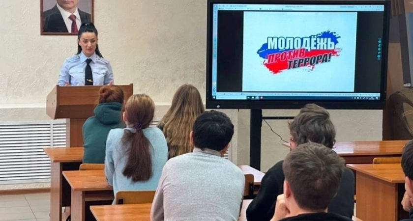 Сотрудники УМВД провели профилактические беседы с липецкими школьниками