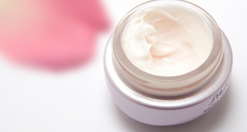 Топ-4 лучших отечественных кремов, которые заменят уколы ботокса: уберут морщины с лица