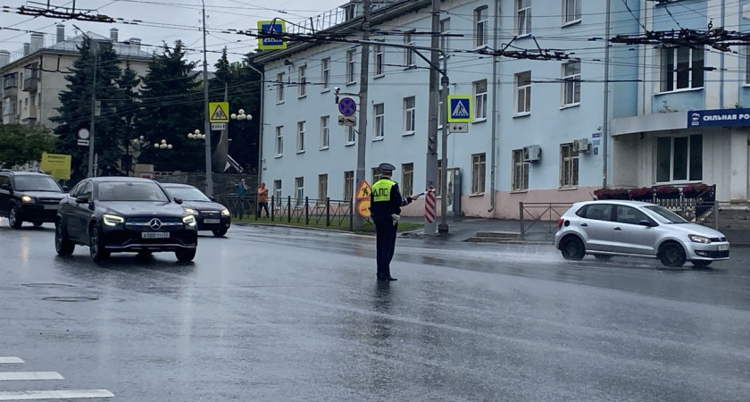 Неправильно развернулся на перекрестке и лишился прав: как не допустить ошибку