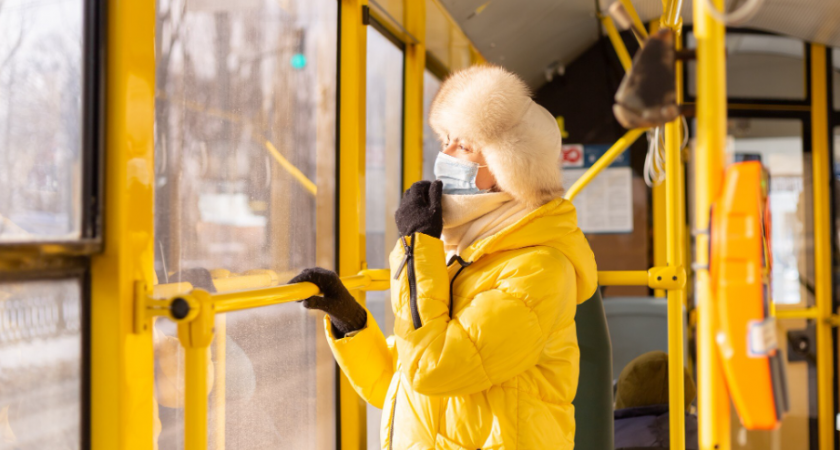 Морозы заблокировали 15 автобусов в депо