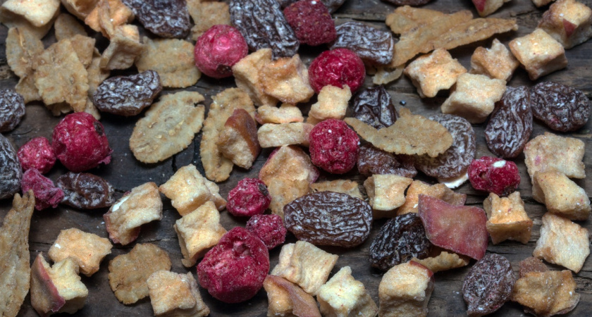 Как не попасться на уловки продавцов при выборе сухофруктов и орехов: 3 главных секрета торгашей