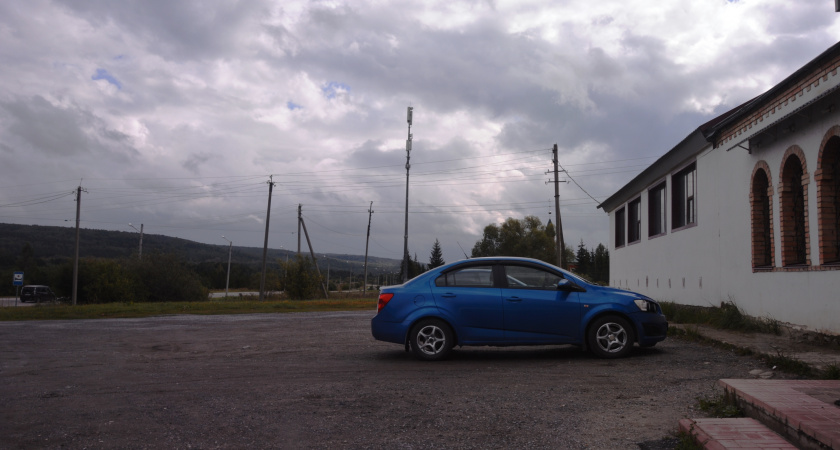 Остановился у обочины, увидел перевернутый номер - вечером задал вопрос другу-инспектору