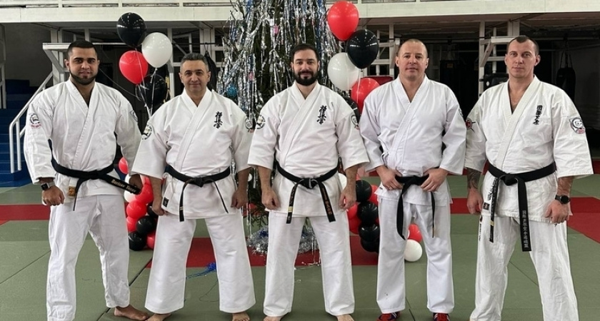 Чемпионы каратэ провели мастер-класс для студентов липецких вузов