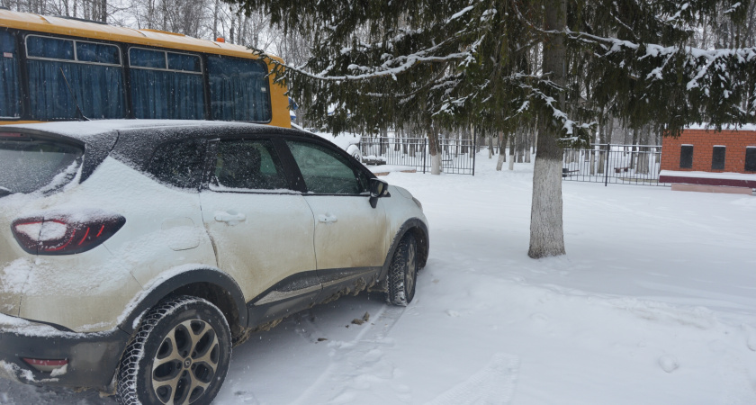 Запомните раз и навсегда: в каких случаях нужно пропускать автобус, отъезжающий от остановки