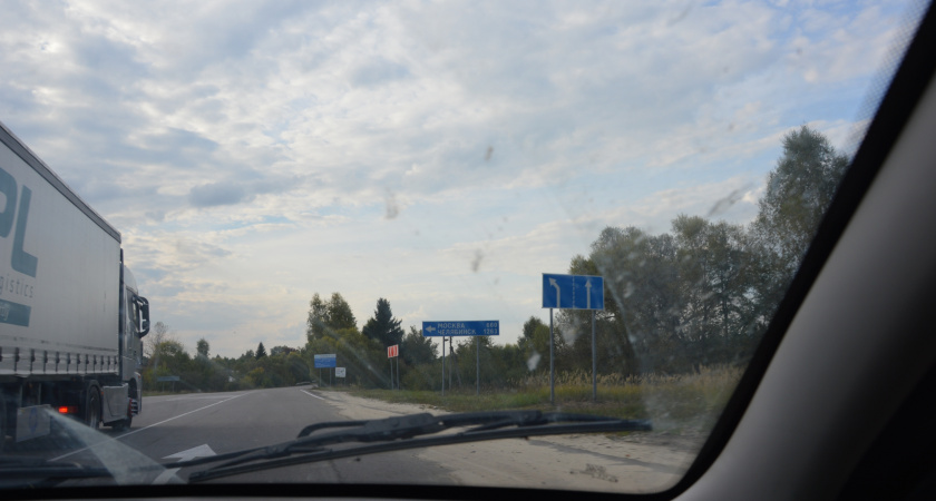 Можно ли парковаться на обочине встречной полосы: объясняет автоюрист