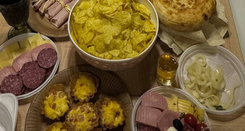 Уберите это с новогоднего стола: какие блюда нельзя готовить на год Огненной Лошади-2026