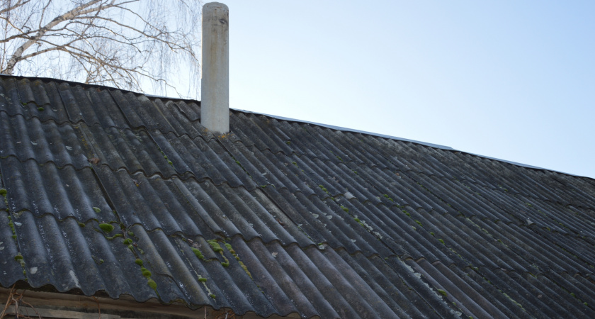 Топлю печь уже третий год одним «бесконечным поленом»: как продлить горение дров без затрат