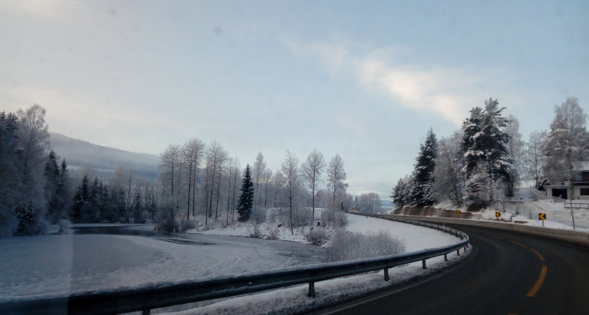 Снегопад и метель парализуют трассу М-4 Дон в январе
