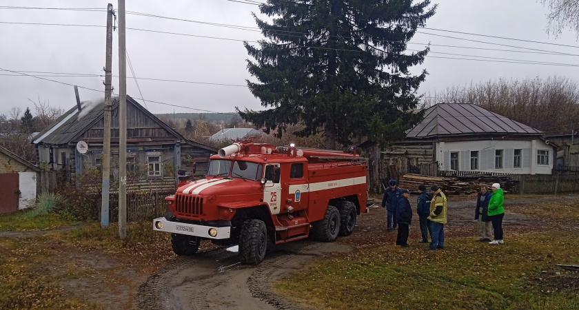 185 человек эвакуировали из шести пожаров в Липецкой области за сутки
