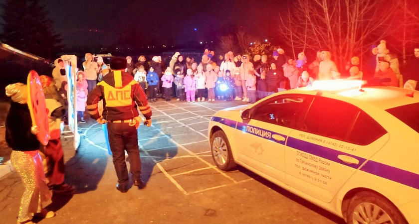 Урок безопасности провели автоинспекторы Грязинского района в новогодние дни