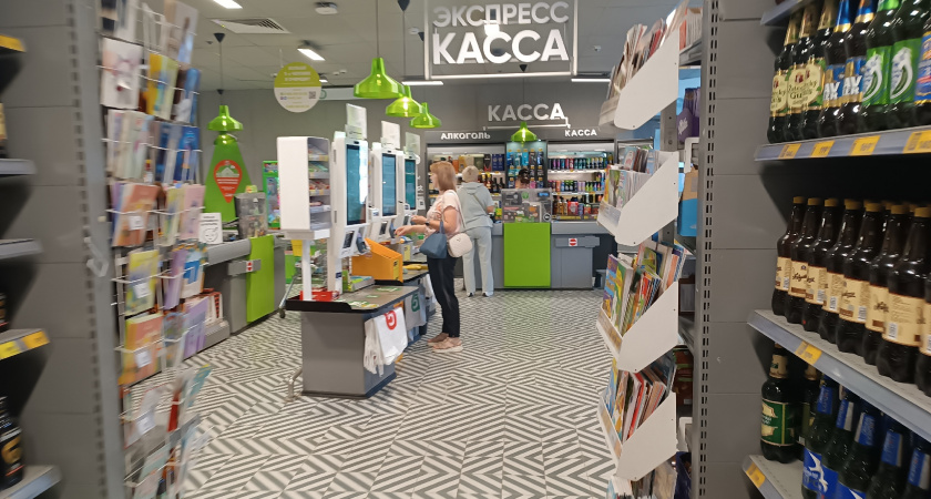 Борьба с кражами – вот почему в «Пятёрочке» именно кассиры взвешивают товар: рассказала сотрудница 