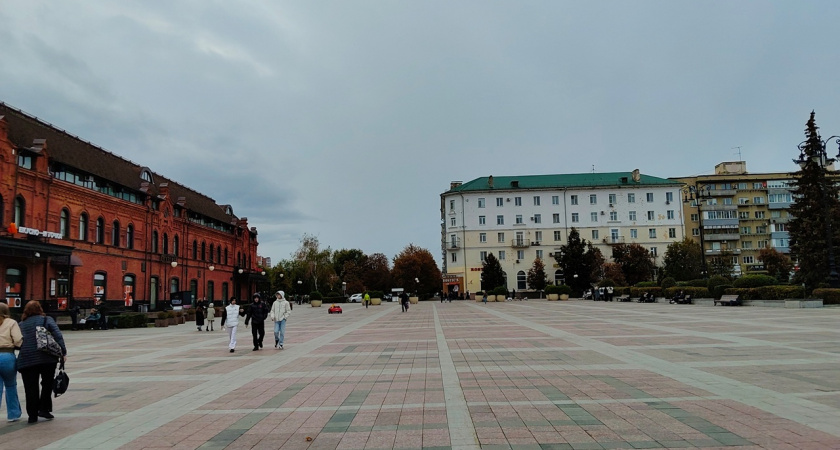 Губернатор Артамонов поздравил жителей с днем рождения области