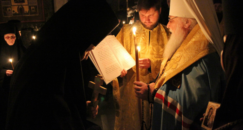 МЧС предупредило липчан о возможных возгораниях волос и одежды в храмах