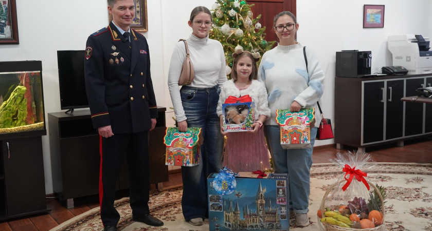 Начальник УМВД исполнил мечту 17-летней липчанки